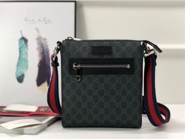 Gucci Black Small Messenger Bags - GM035