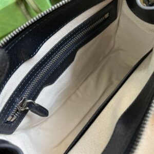 Gucci Messenger bag with Interlocking G - GM036