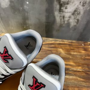 LOUIS VUITTON TRAINER SNEAKER