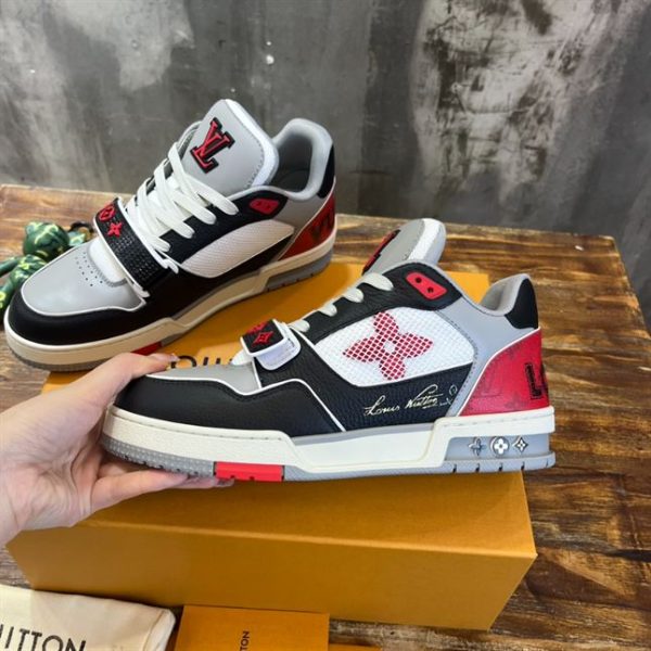 LOUIS VUITTON TRAINER SNEAKER