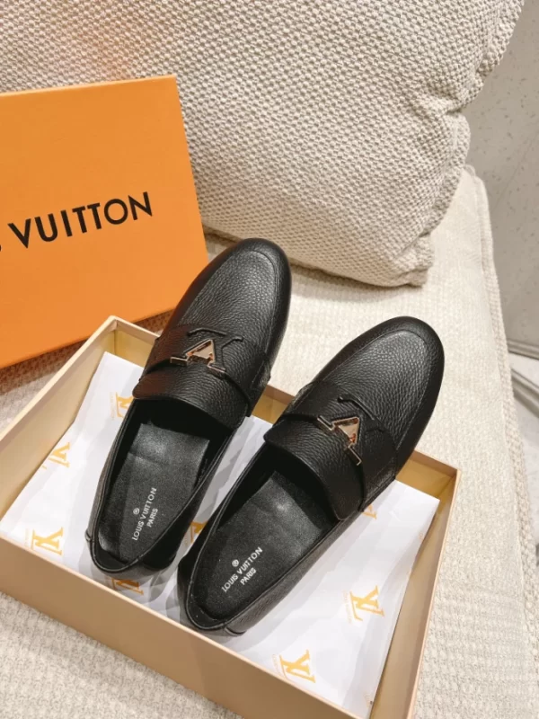 Louis Vuitton Loafer – LD033