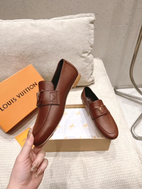 Louis Vuitton Loafer – LD035