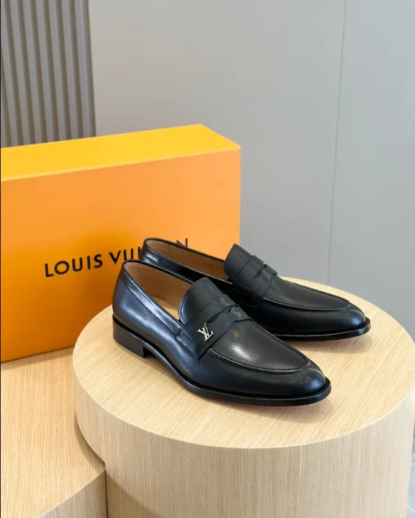 Louis Vuitton Loafer – LD037