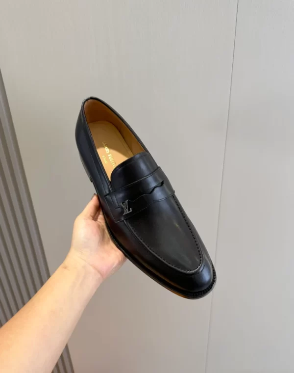 Louis Vuitton Loafer – LD037