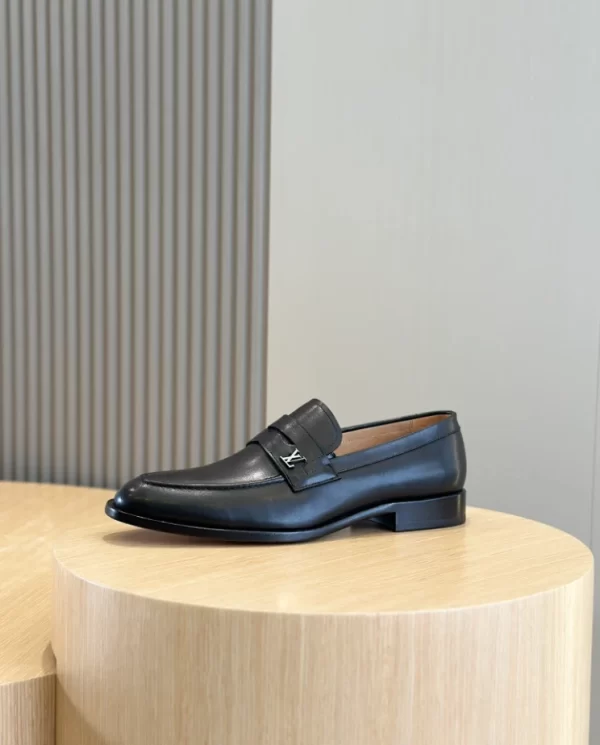 Louis Vuitton Loafer – LD037