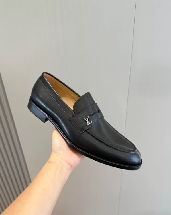 Louis Vuitton Loafer – LD037