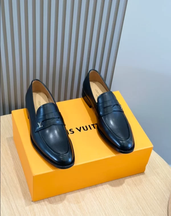 Louis Vuitton Loafer – LD037