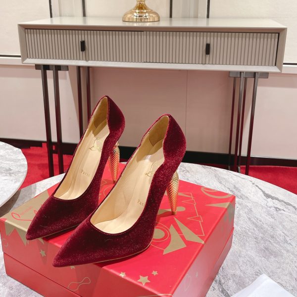 Christian Louboutin Lipstrass