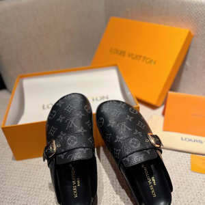 LV sz35-41 mnf09 34_1823533