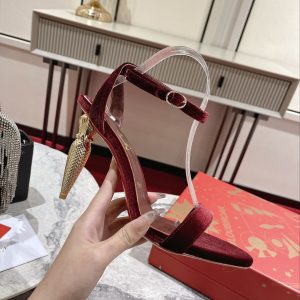 LOUBOUTIN LIPQUEEN PUMPS RED 4