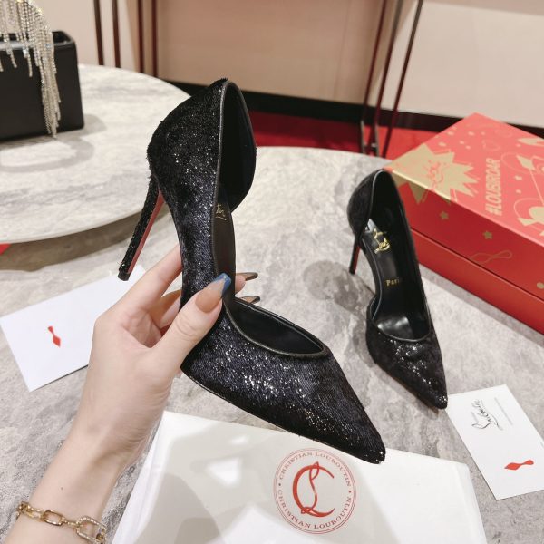 Christian Louboutin Iriza Velvet Pumps Black Reps 4