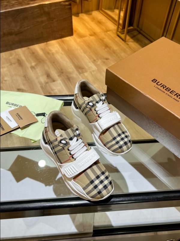 Burberry Beige Burb Trainers Sneaker Reps 2