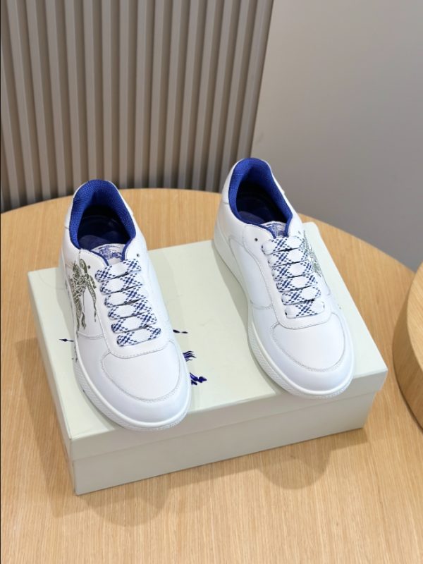 Burberry White Oliver Green Low Sneaker Reps 1