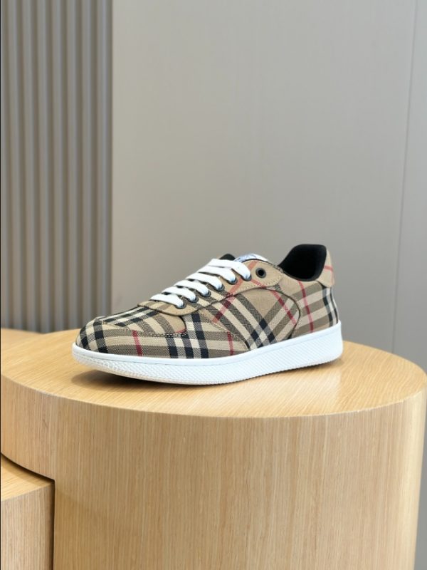 Burberry Rangleton Check Birch Light Brown Sneaker Reps 3