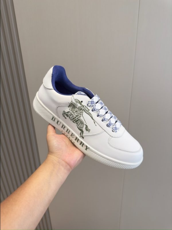 Burberry White Oliver Green Low Sneaker Reps 4